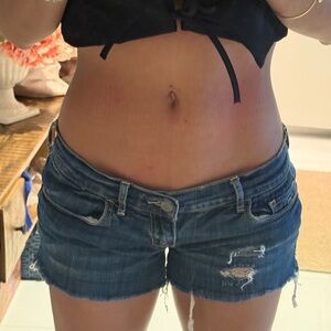 Hollister Low-Rise Distressed Denim Shorts | Y2K Style